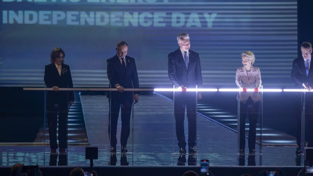 Видео. Фрагмент церемонии в честь подключения стран Балтии к электросистеме континентальной Европы