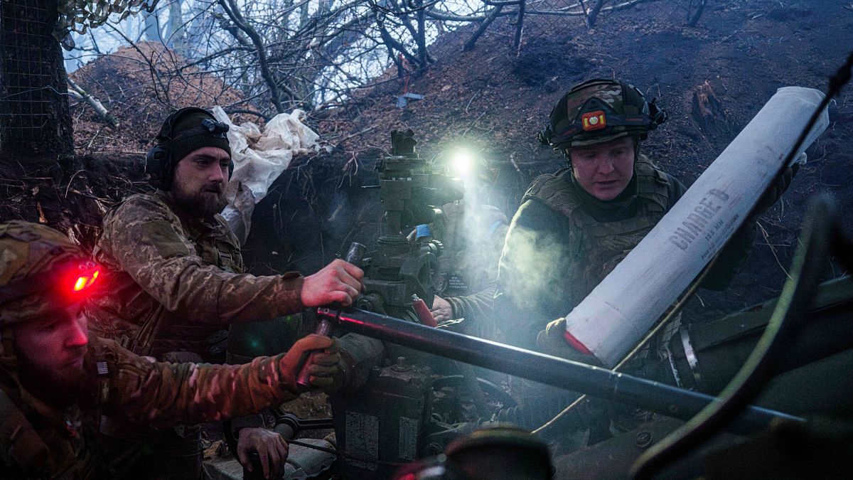 Зеленский: “Украина ожидает 3 млн артиллерийских снарядов от союзников”
