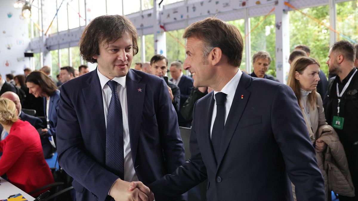 Кобахидзе пообщался с европейскими лидерами на саммите в Тиране, что свидетельствует об оттепели в отношениях с ЕС