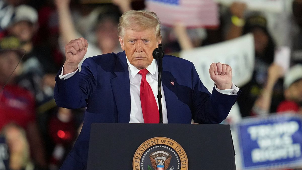 “Ничто меня не остановит”. Трамп отметил первые 100 дней второго срока на фоне падения рейтингов