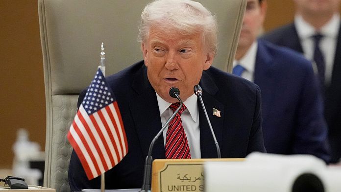 Трамп завершил турне по Ближнему Востоку сделкой с ОАЭ на 0 млрд
