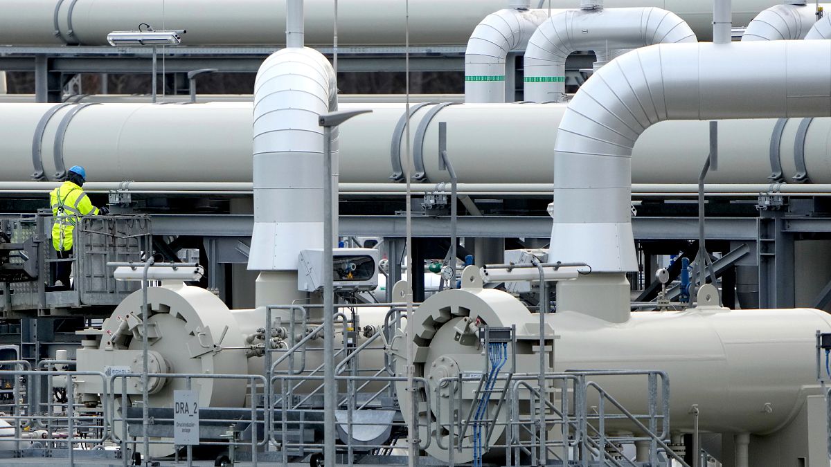 Еврокомиссия предлагает новые меры по постепенному отказу от российских нефти и газа