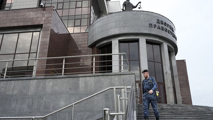 Азербайджан выразил РФ протест в связи с задержаниями и гибелью представителей диаспоры на Урале