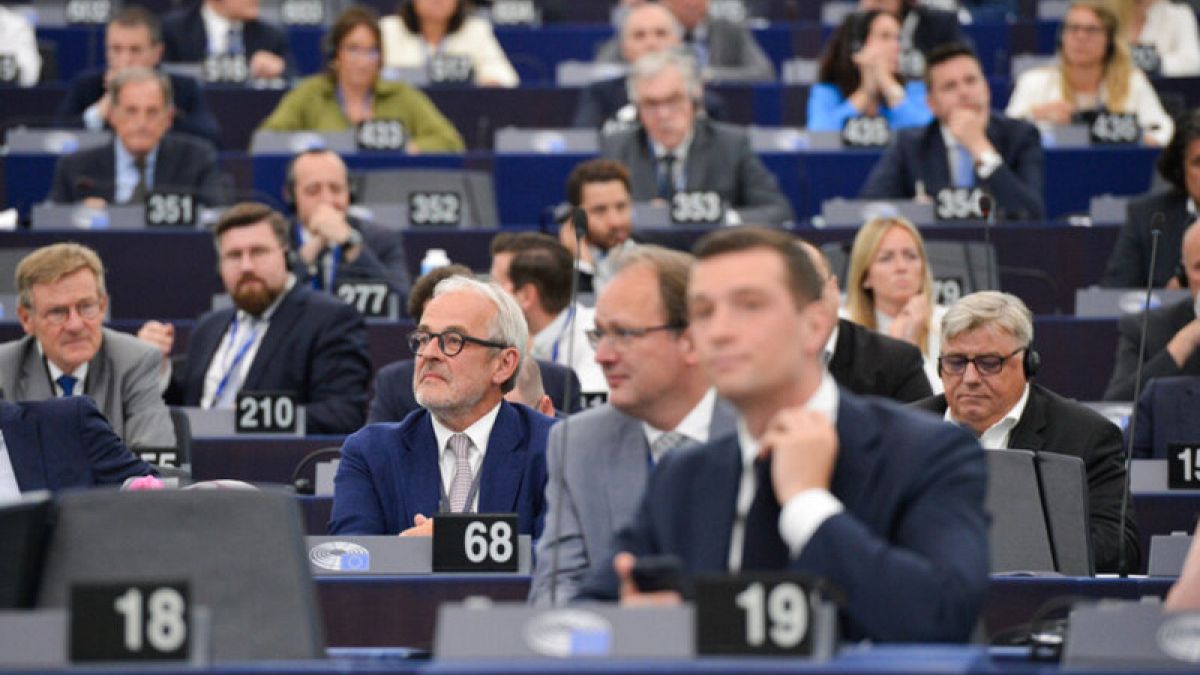 Вотум недоверия: как Европарламент может прекратить полномочия Еврокомиссии фон дер Ляйен