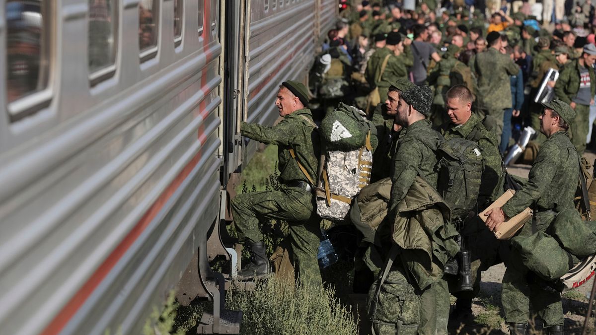 Кремль разрешил иностранцам служить в армии РФ в попытке избежать мобилизации