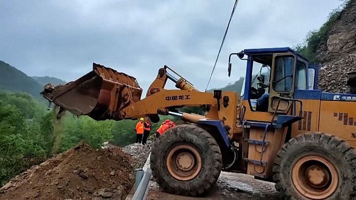 Наводнения в Китае: уровень воды реках достиг рекордных значений