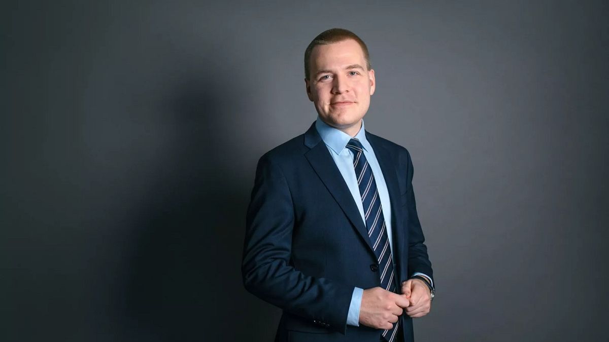 Финский депутат Эмели Пелтонен покончил с собой в здании парламента